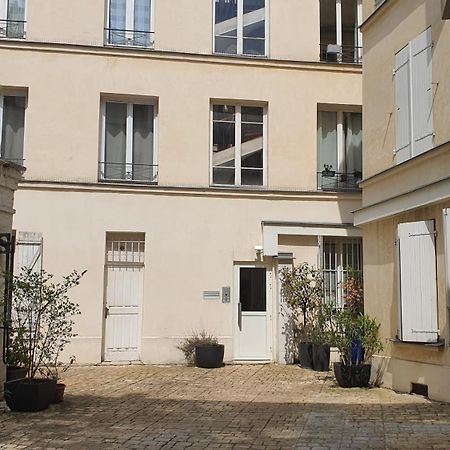 Studio Calme Et Ensoleille Entierement Renove Paris Exterior foto