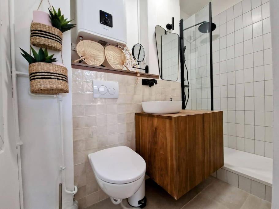 Studio Calme Et Ensoleille Entierement Renove Paris Exterior foto